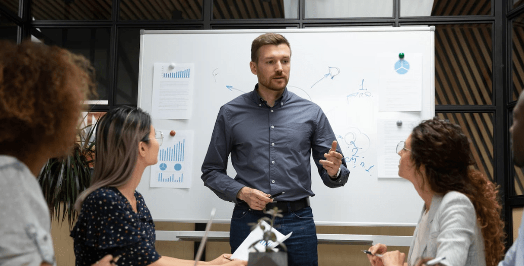 Capa Conteúdos Sebrae Play (1).png